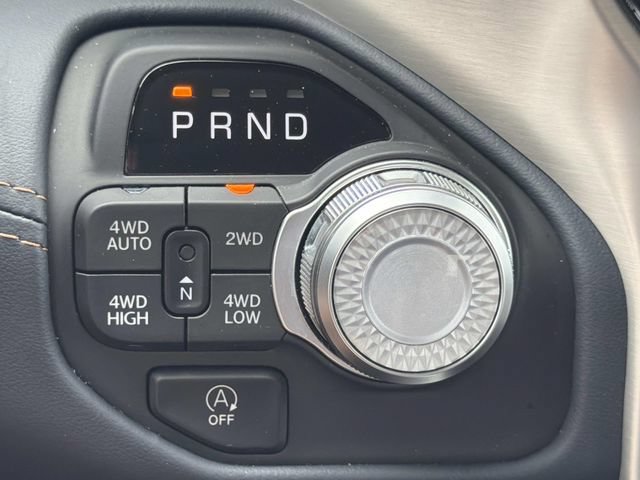 Used 2025 RAM 1500 Tungsten w/ Towing Technology Group AWD/4WD image 35