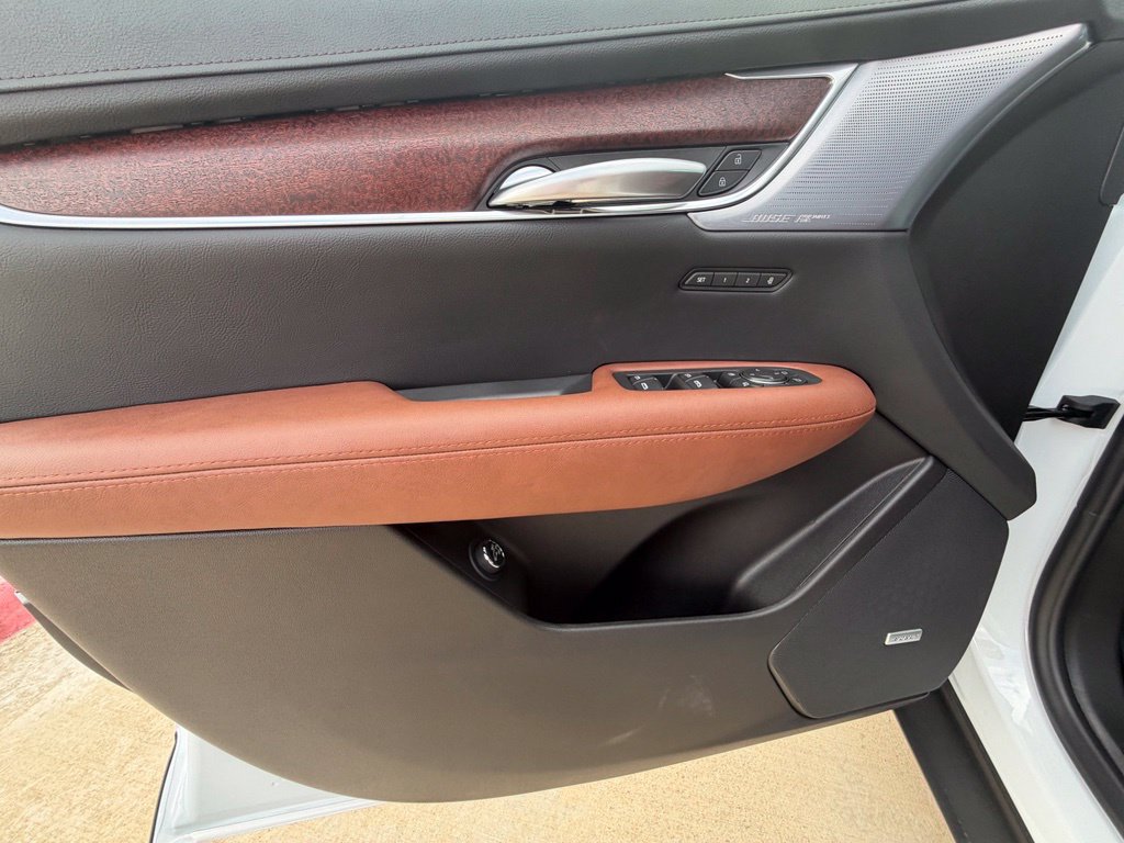 New 2026 Cadillac XT5 Premium Luxury w/ Driver Assist Package AWD/4WD image 17