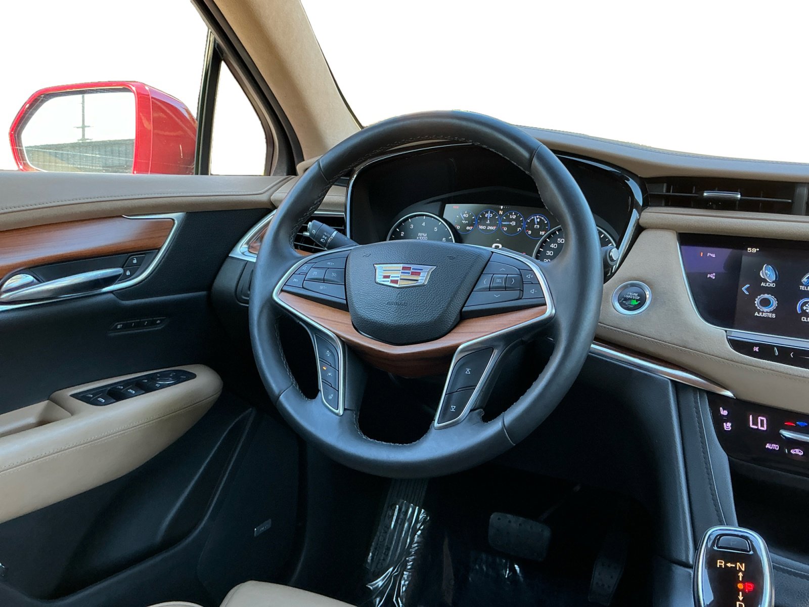 Used 2017 Cadillac XT5 Platinum w/ Driver Assist Package image 12