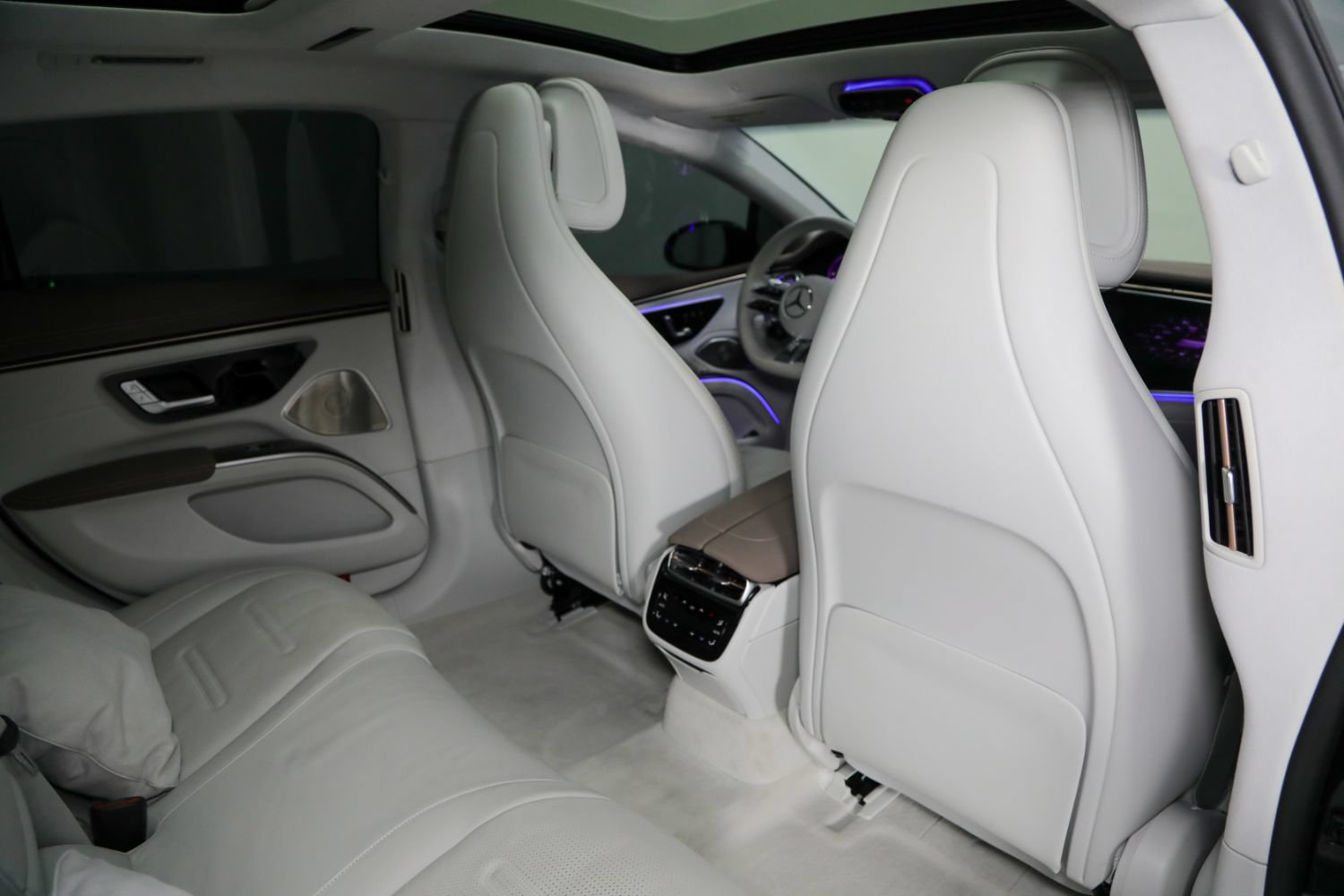 Used 2023 Mercedes-Benz EQS AMG 4MATIC w/ Trim Level Package image 50