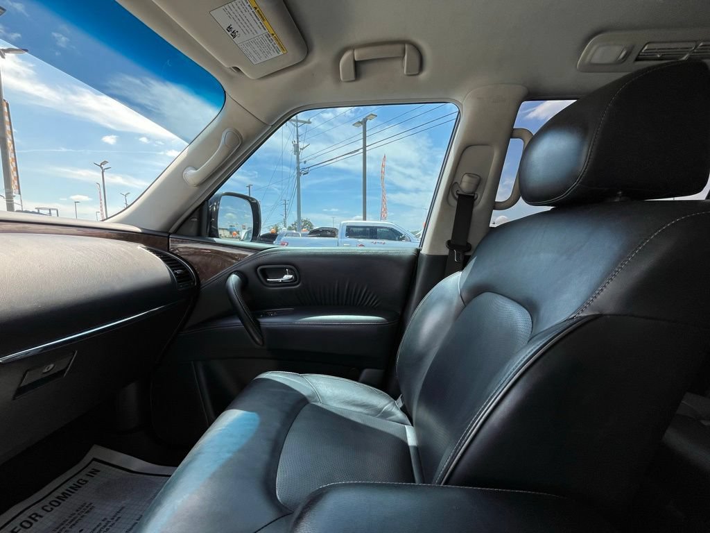 Used 2017 INFINITI QX80 4WD w/ Driver Assistance Package image 22