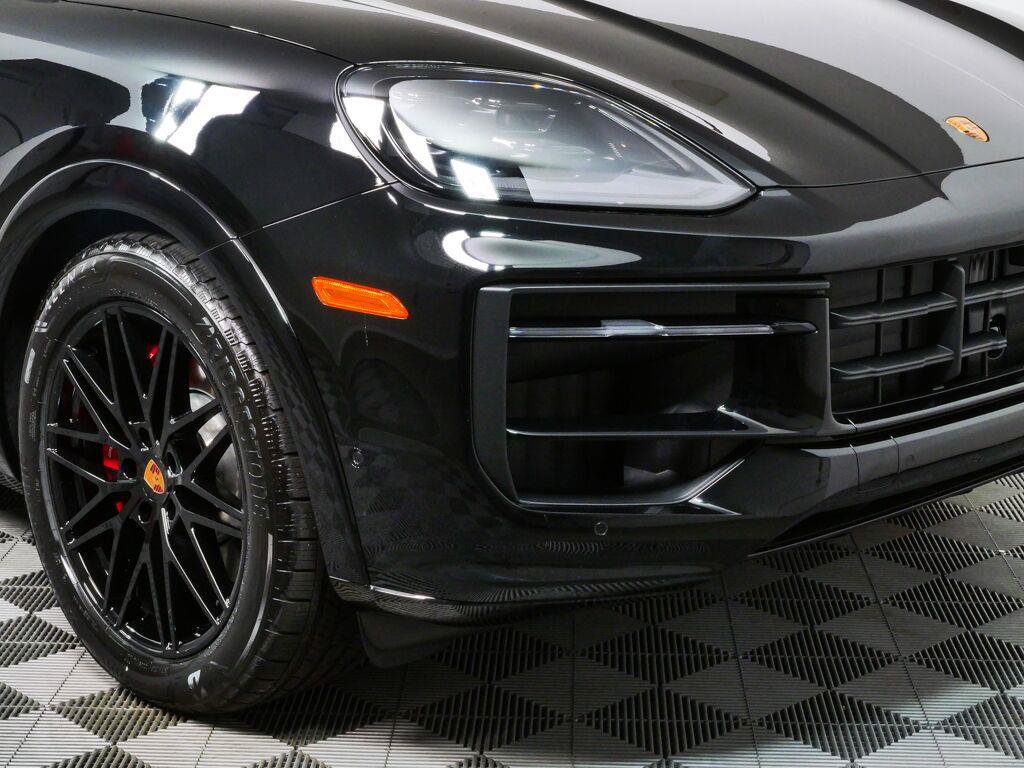 New 2026 Porsche Cayenne GTS AWD/4WD image 39