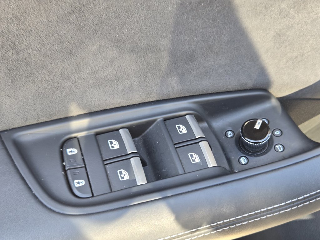 Used 2024 Audi SQ8 Prestige w/ Prestige Package AWD/4WD image 30