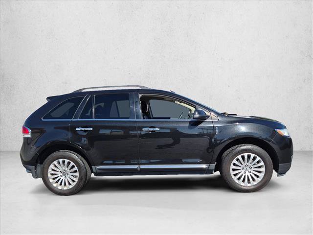 Used 2013 Lincoln MKX AWD w/ Class II Trailer Tow Pkg image 4
