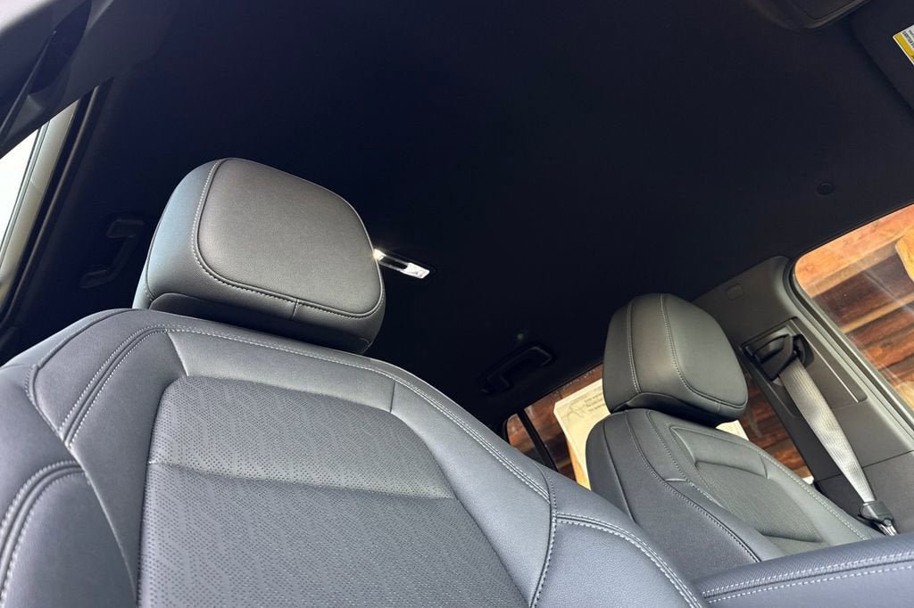 New 2026 Chevrolet Equinox LT w/ Convenience Package II image 17