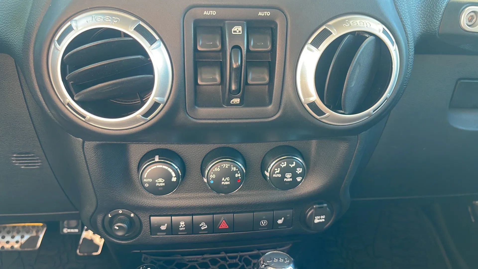 Used 2015 Jeep Wrangler Unlimited Sahara w/ Dual Top Group image 14