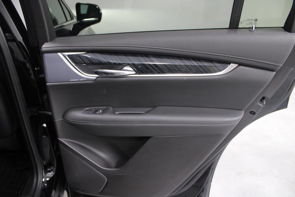 Used 2024 Cadillac XT6 Premium Luxury AWD/4WD image 28