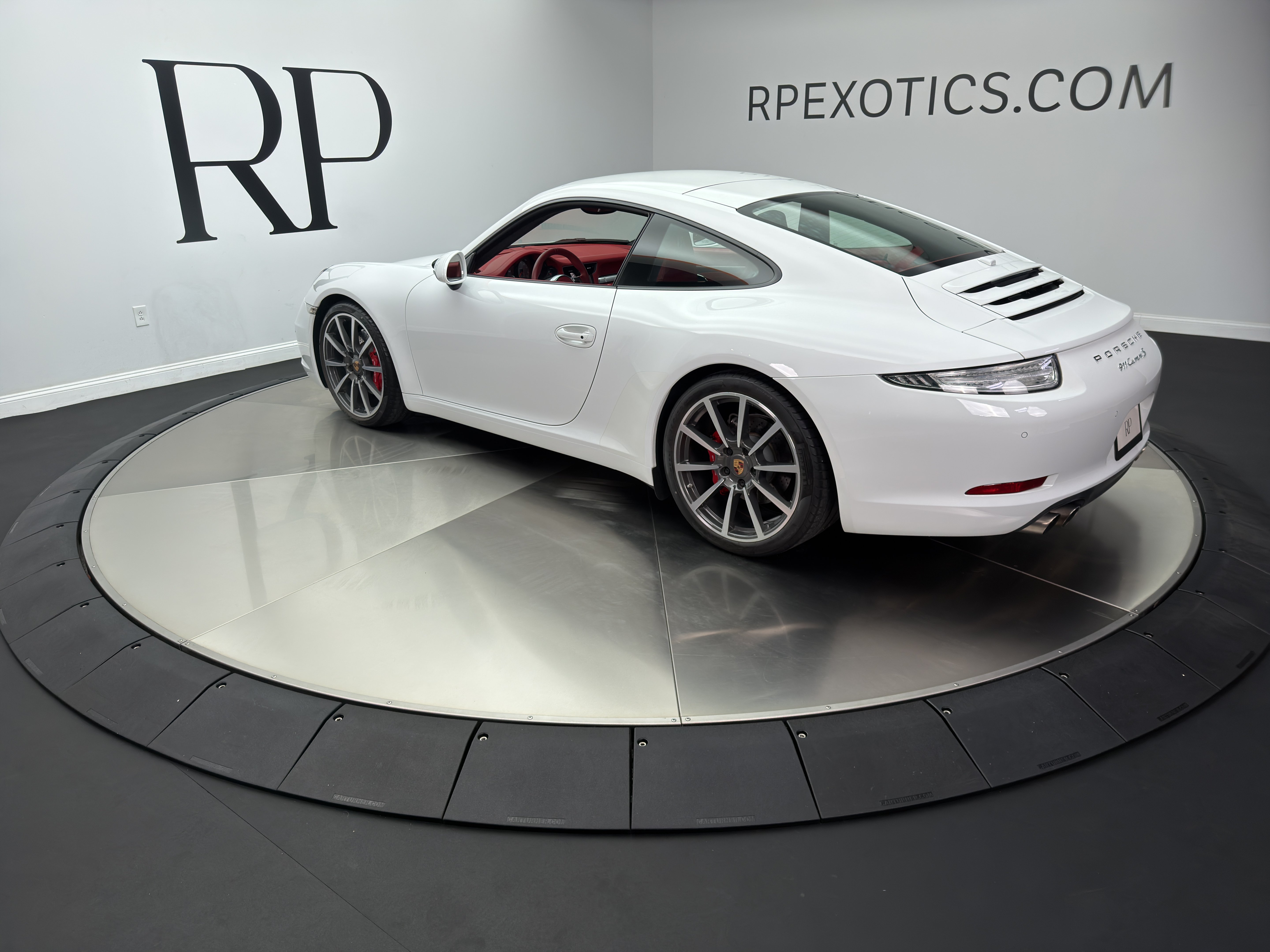 Used 2013 Porsche 911 Carrera S RWD image 4