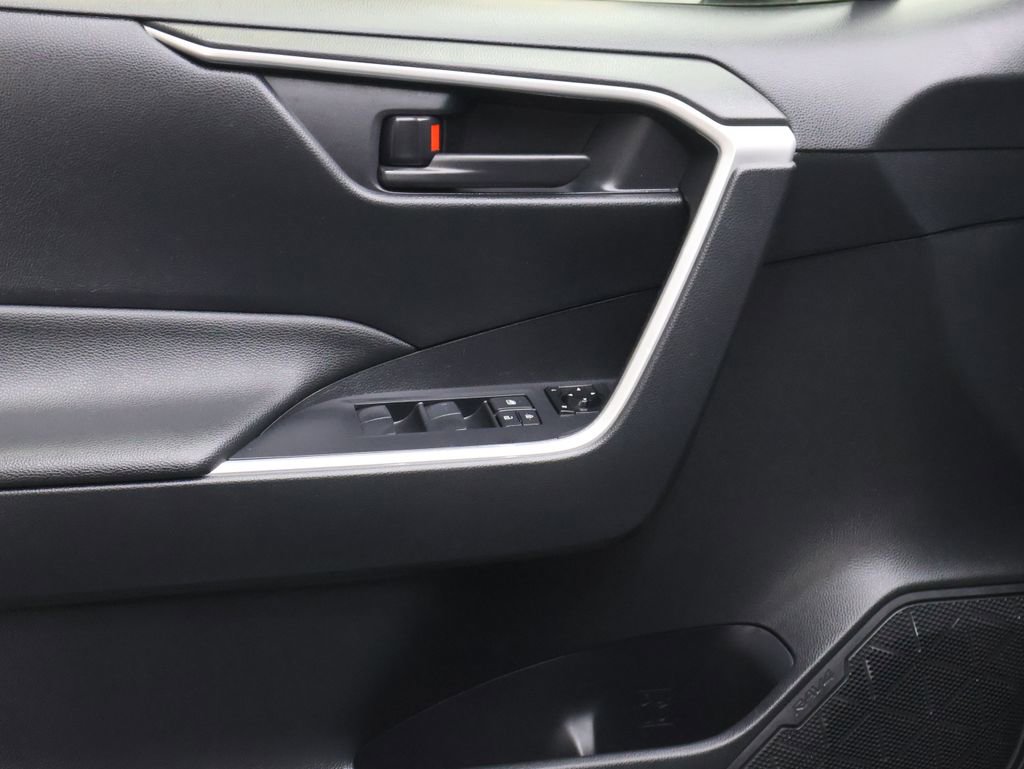 Used 2019 Toyota RAV4 LE w/ All Weather Liner Package AWD/4WD image 19