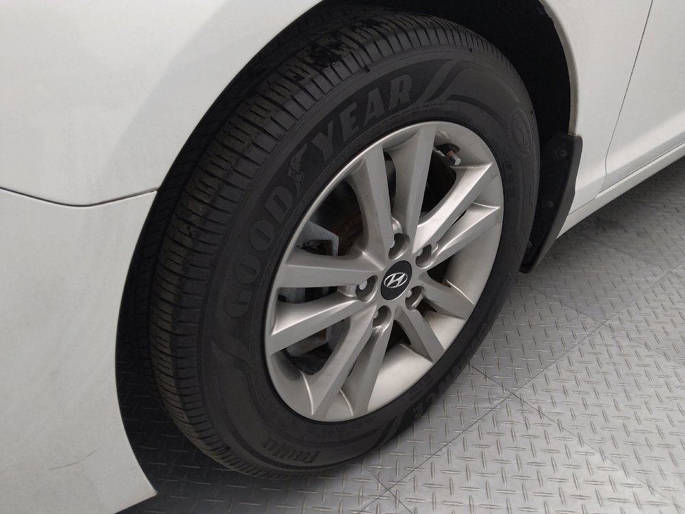 Used 2017 Hyundai Sonata SE image 31