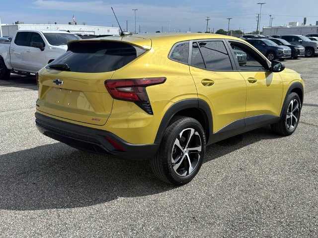 Certified 2024 Chevrolet Trax RS w/ Sunroof Package FWD image 5