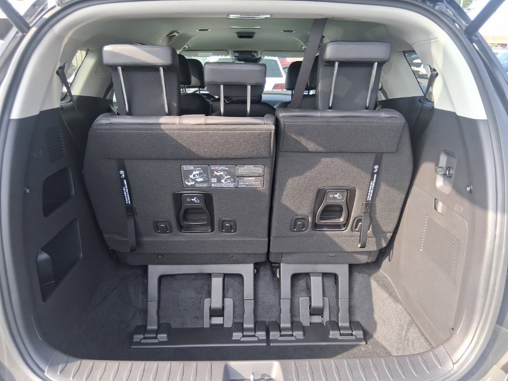 Certified 2026 Kia Carnival EX FWD image 17