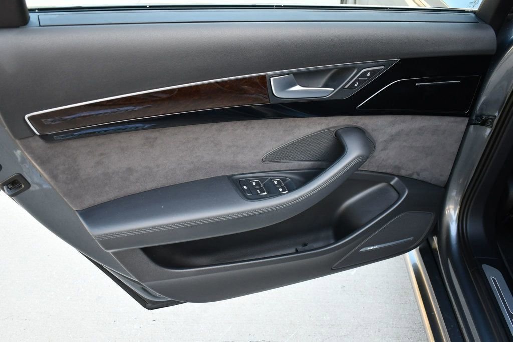 Used 2017 Audi A8 L 4.0T w/ Driver Assistance Package image 15