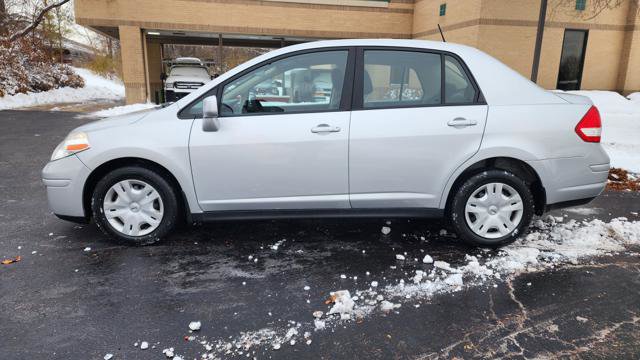 Used 2011 Nissan Versa 1.8 S w/ PWR Plus Pkg image 4