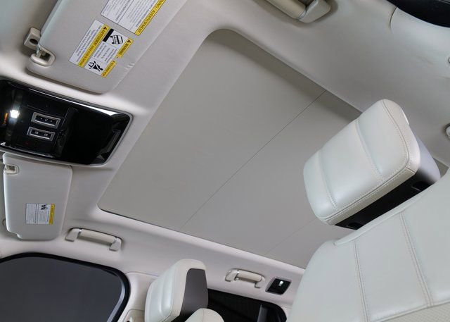 Used 2019 Land Rover Range Rover HSE image 22