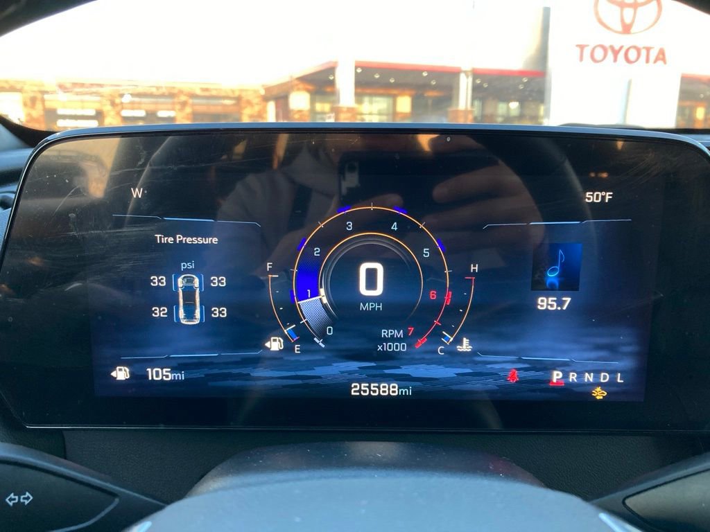 Used 2024 Chevrolet Traverse LT w/ Midnight/Sport Edition image 16