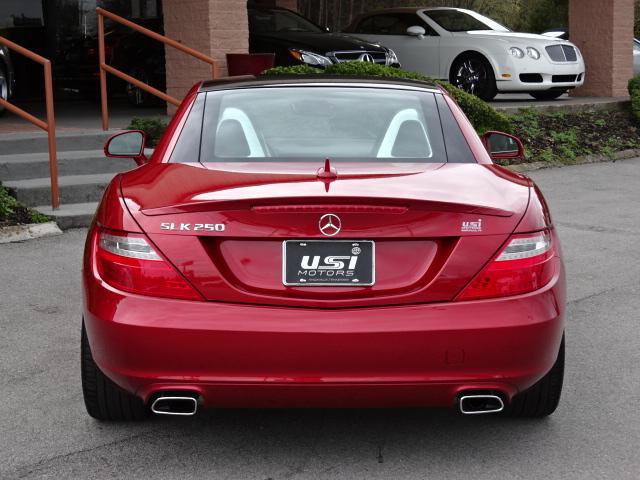 Used 2015 Mercedes-Benz SLK 250 image 3