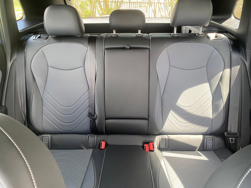 New 2026 Volkswagen Tiguan SE R-Line FWD image 17