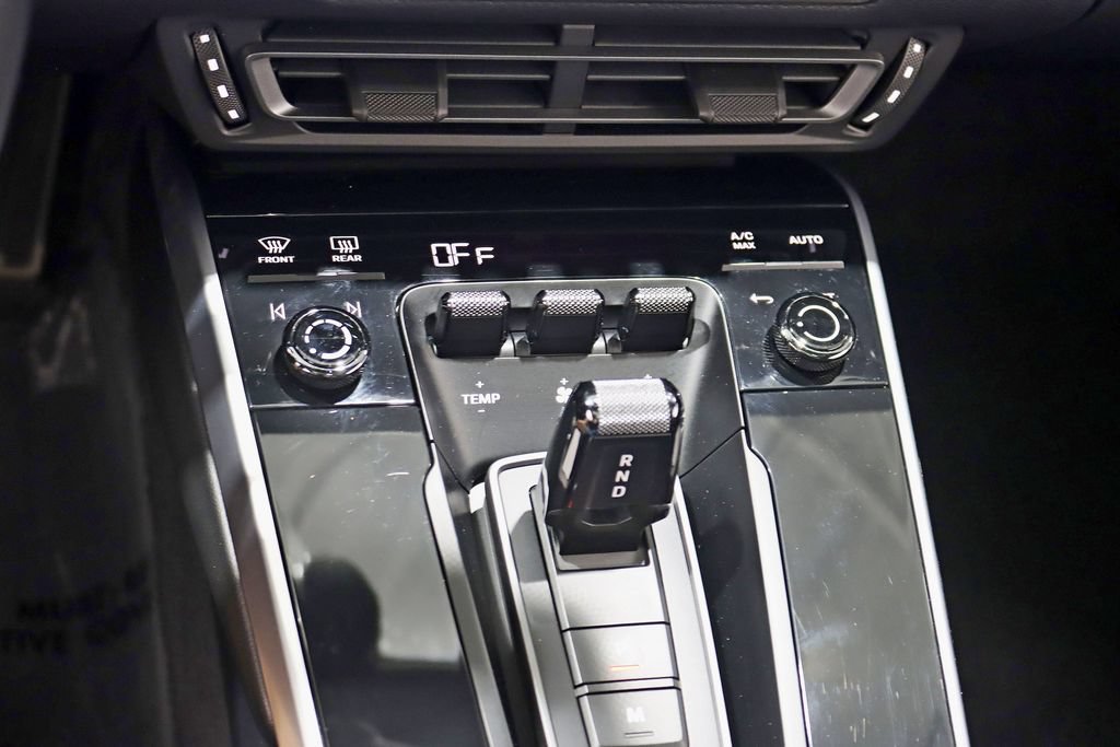 Used 2022 Porsche 911 Carrera RWD image 25