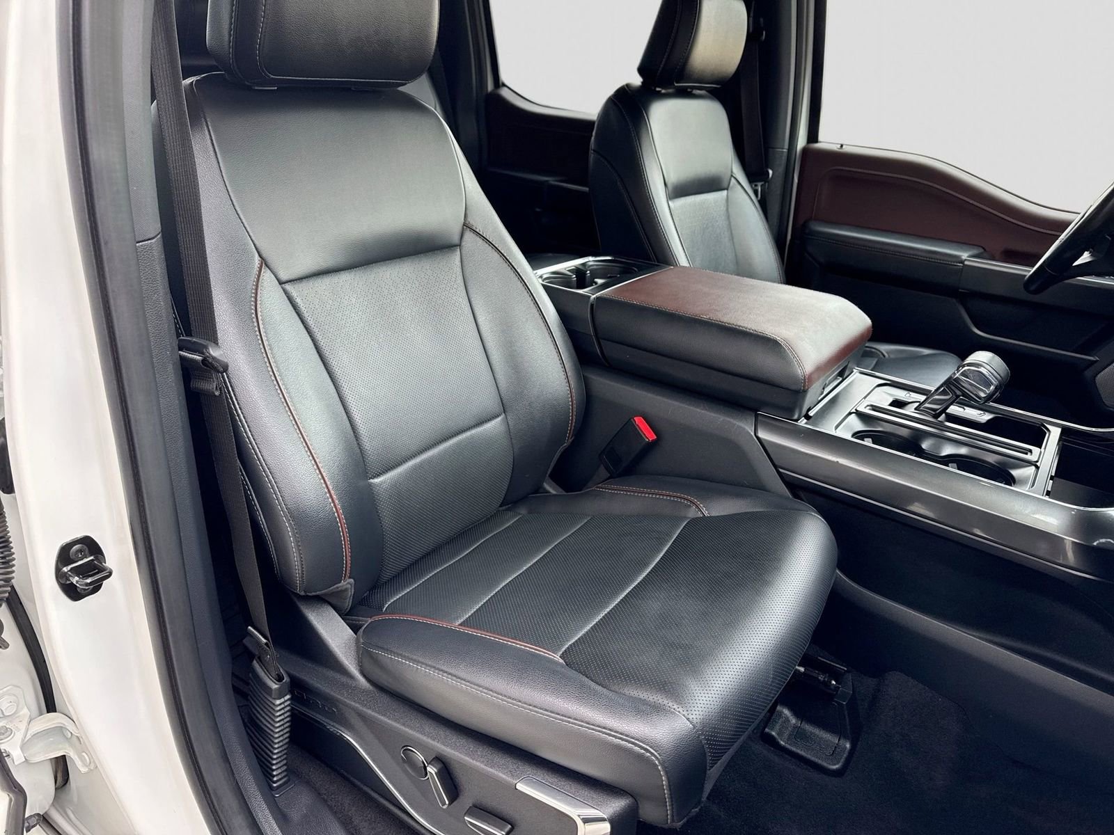 Certified 2023 Ford F150 Lariat w/ Equipment Group 502A High image 45