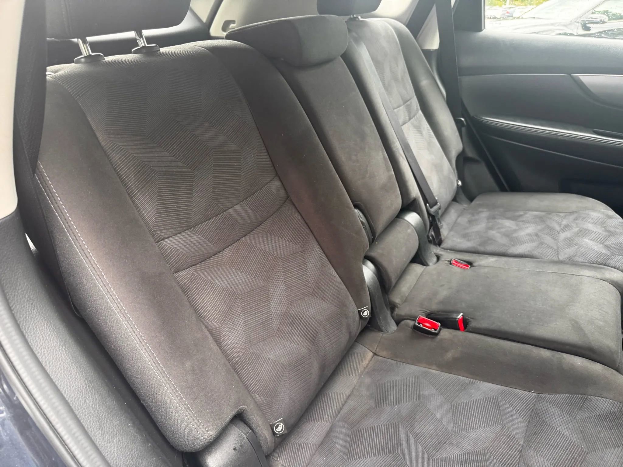 Used 2015 Nissan Rogue S image 21