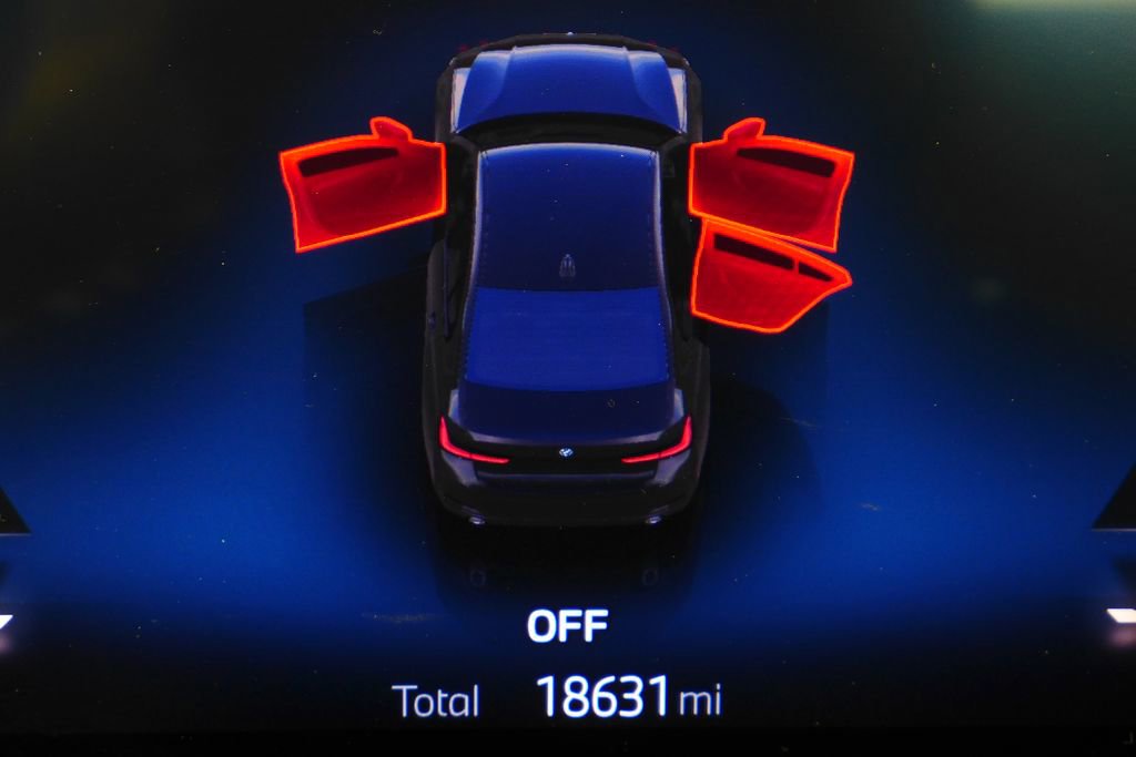 Used 2023 BMW 330e w/ Driving Assistance Package image 32