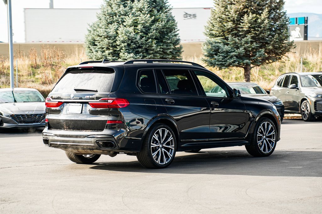 Used 2022 BMW X7 M50i image 5