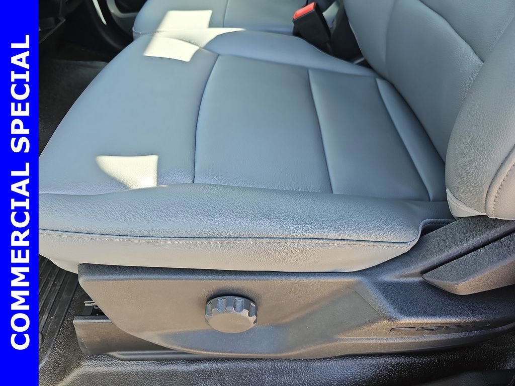 New 2025 Ford F550 4x4 Regular Cab Super Duty image 29