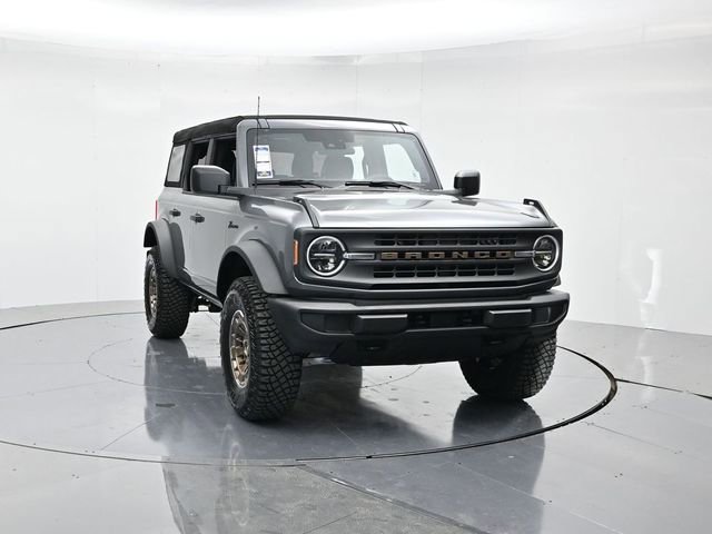 New 2025 Ford Bronco 4-Door image 5