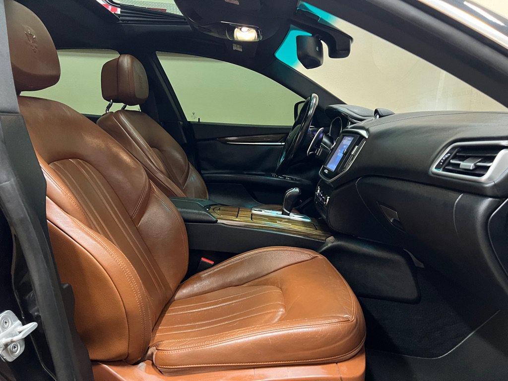 Used 2014 Maserati Ghibli RWD image 28