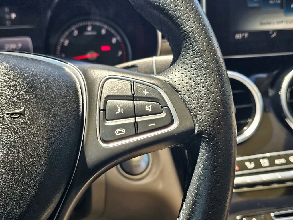 Used 2017 Mercedes-Benz GLC 300 4MATIC image 21