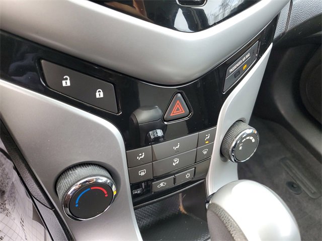 Used 2011 Chevrolet Cruze LS image 19