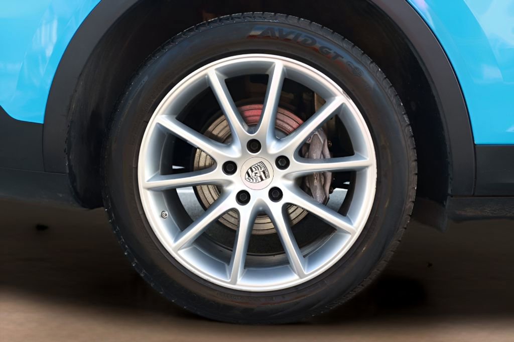 Used 2023 Porsche Cayenne image 29