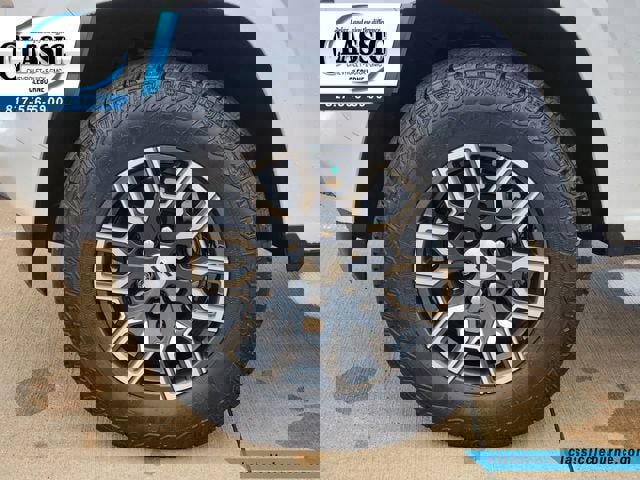 Used 2024 Chevrolet Colorado Z71 w/ Z71 Convenience Package 2 image 16