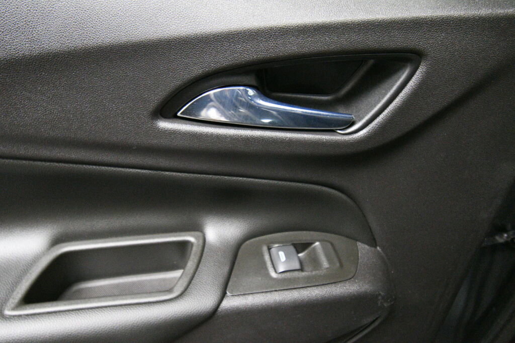 Used 2021 Chevrolet Equinox LT image 21