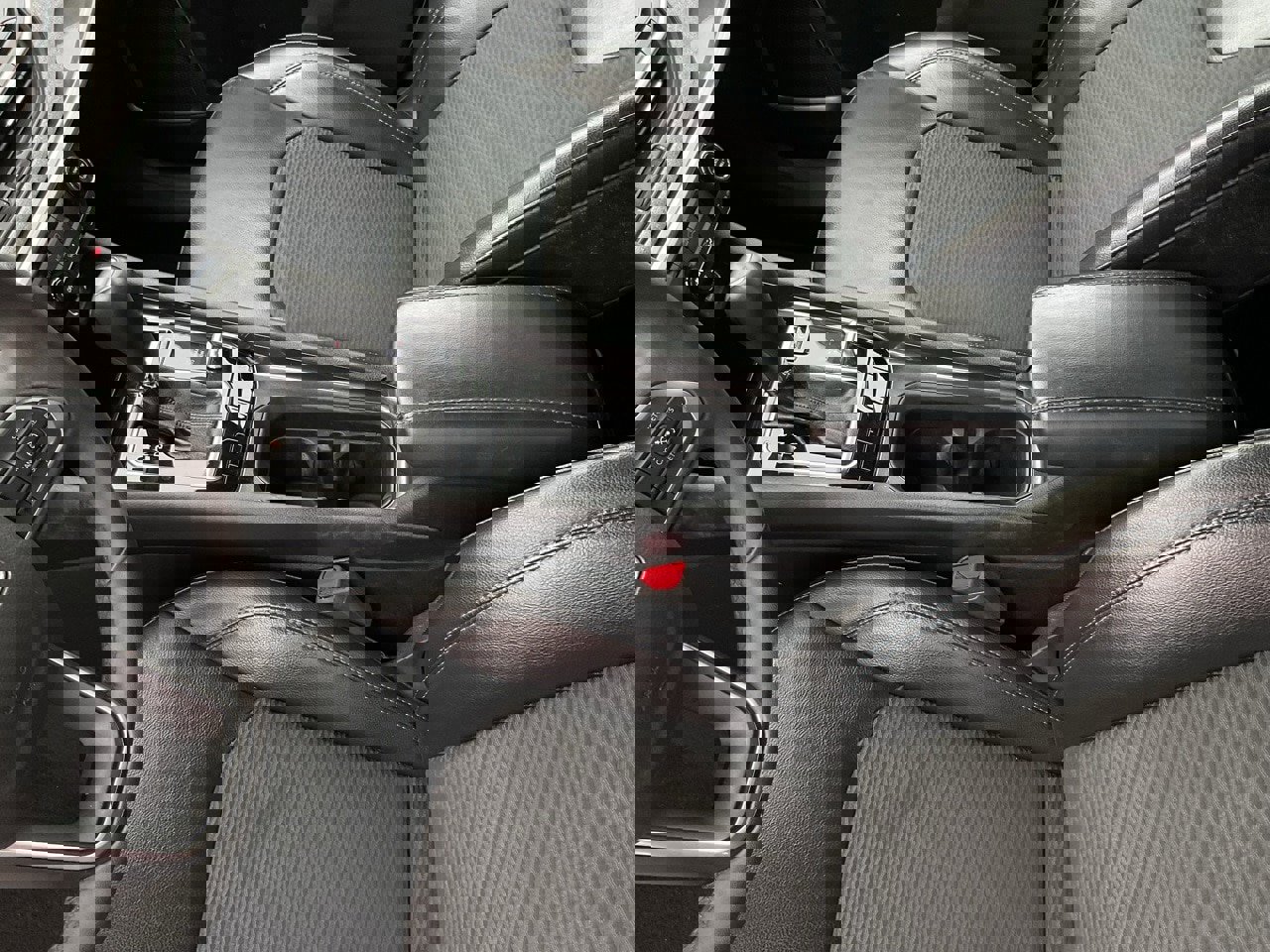 Used 2023 Jeep Compass Latitude image 32