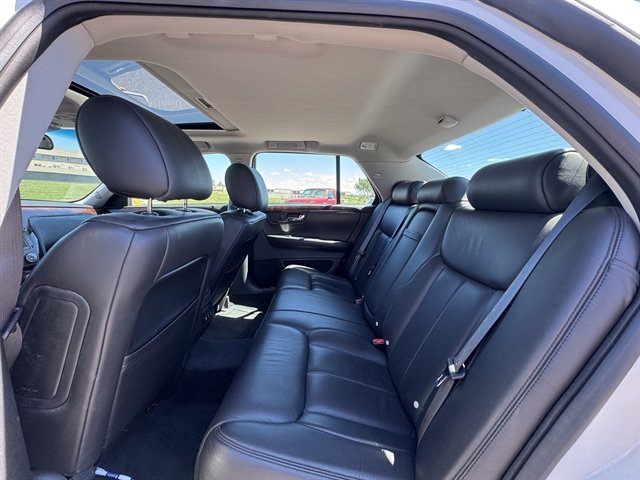 Used 2011 Cadillac DTS Premium FWD image 9