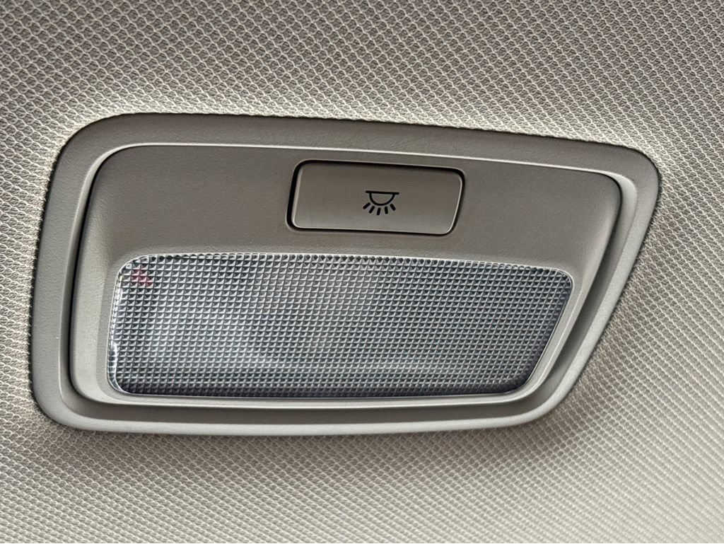 Used 2022 Hyundai Santa Fe SEL AWD/4WD image 31