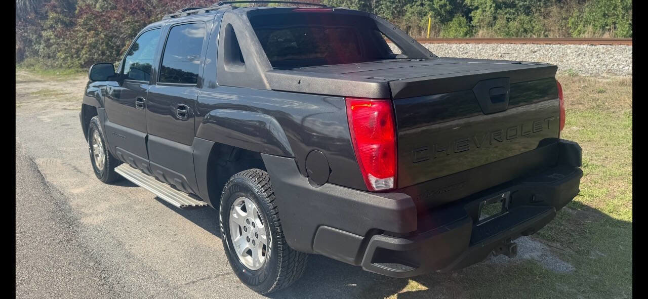 Used 2003 Chevrolet Avalanche 4x4 w/ Suspension Package, Off-Road image 5