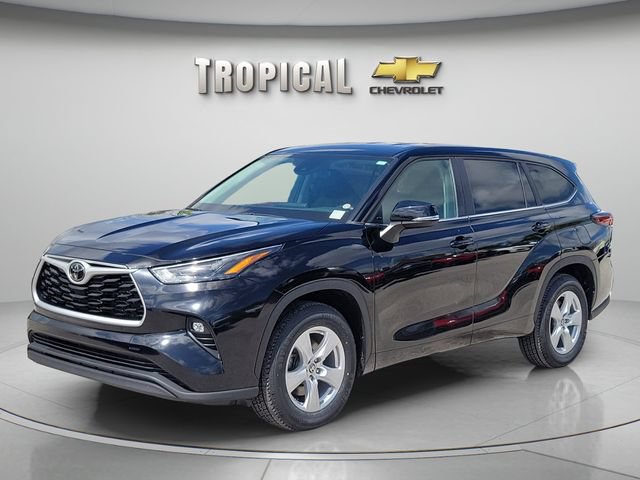Used 2024 Toyota Highlander LE FWD 360° Tour