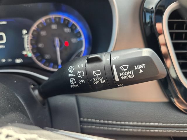 New 2027 Chrysler Pacifica Limited FWD image 31