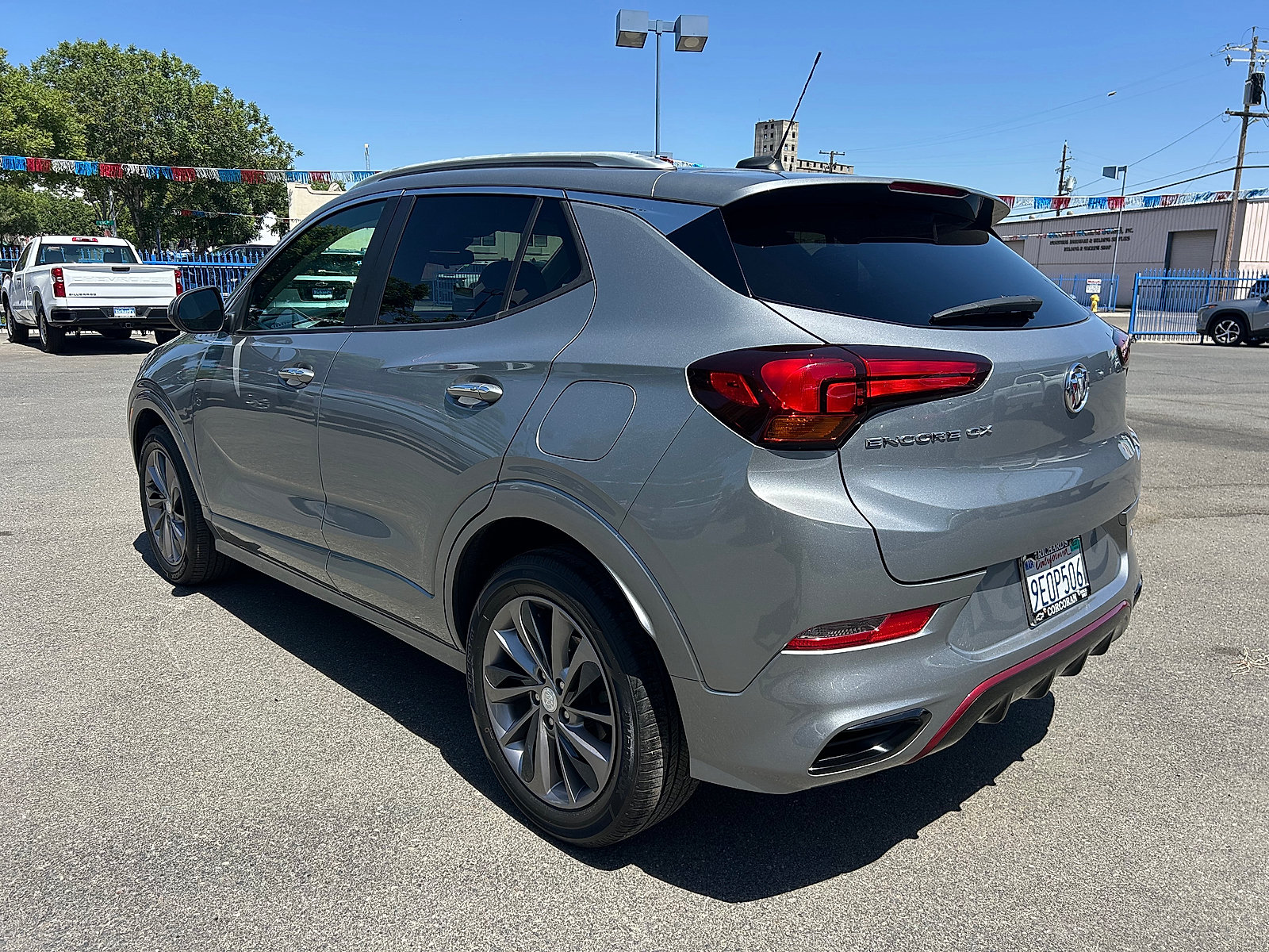 Used 2023 Buick Encore GX Select w/ Sport Touring Package FWD image 5