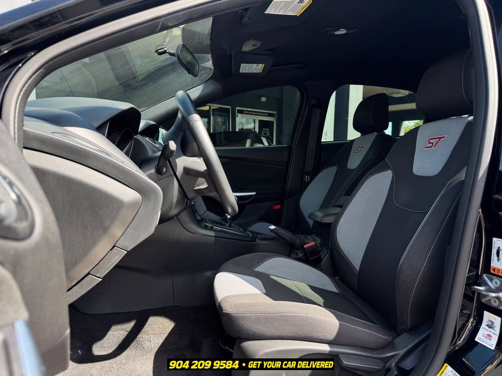 Used 2017 Ford Focus ST FWD image 18
