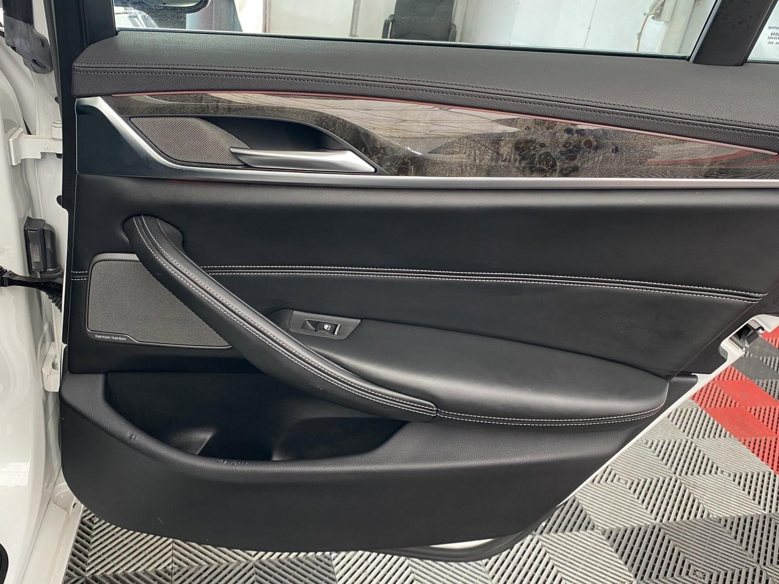 Used 2018 BMW 540i xDrive image 12