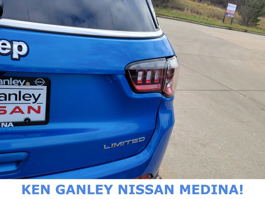 Used 2025 Jeep Compass Limited image 15