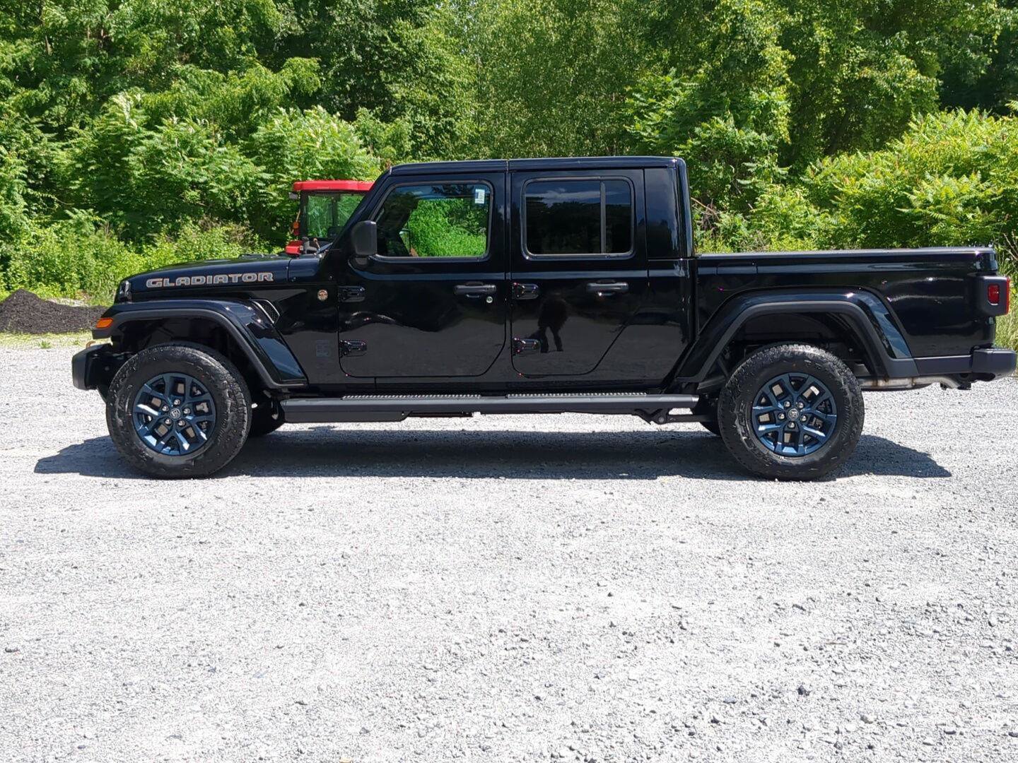 New 2026 Jeep Gladiator Sport AWD/4WD image 6