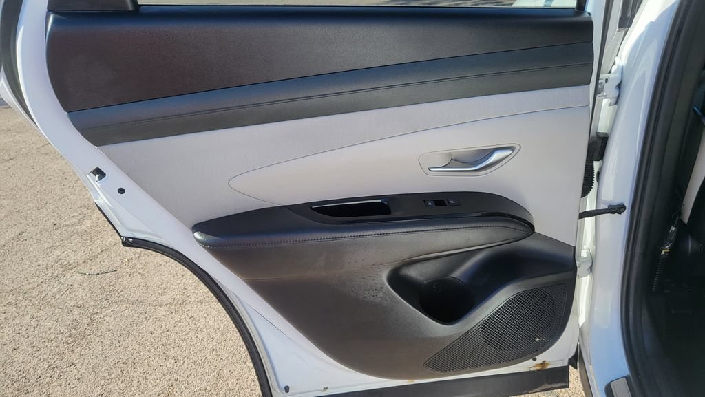 Used 2025 Hyundai Tucson Limited FWD image 24