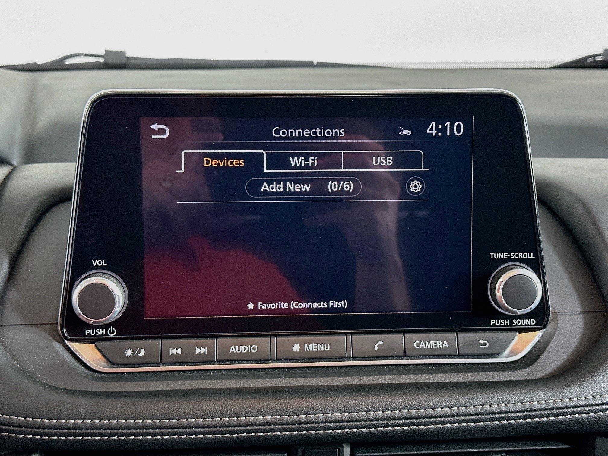 Used 2025 Nissan Rogue SV FWD image 22