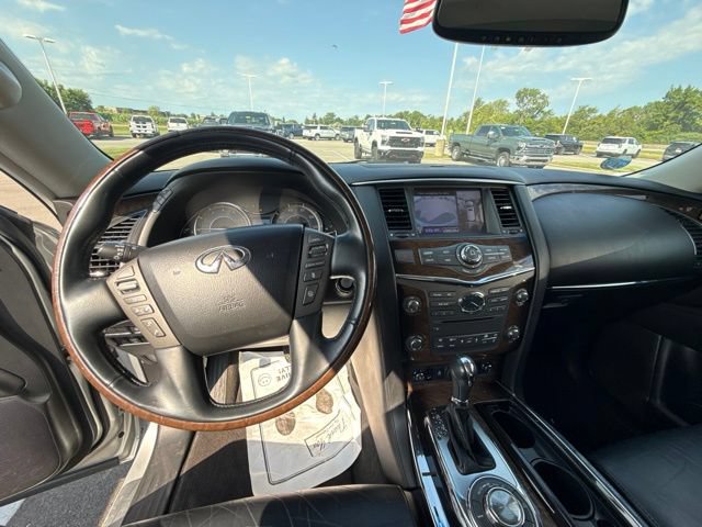 Used 2014 INFINITI QX80 4WD w/ Deluxe Touring Package image 25