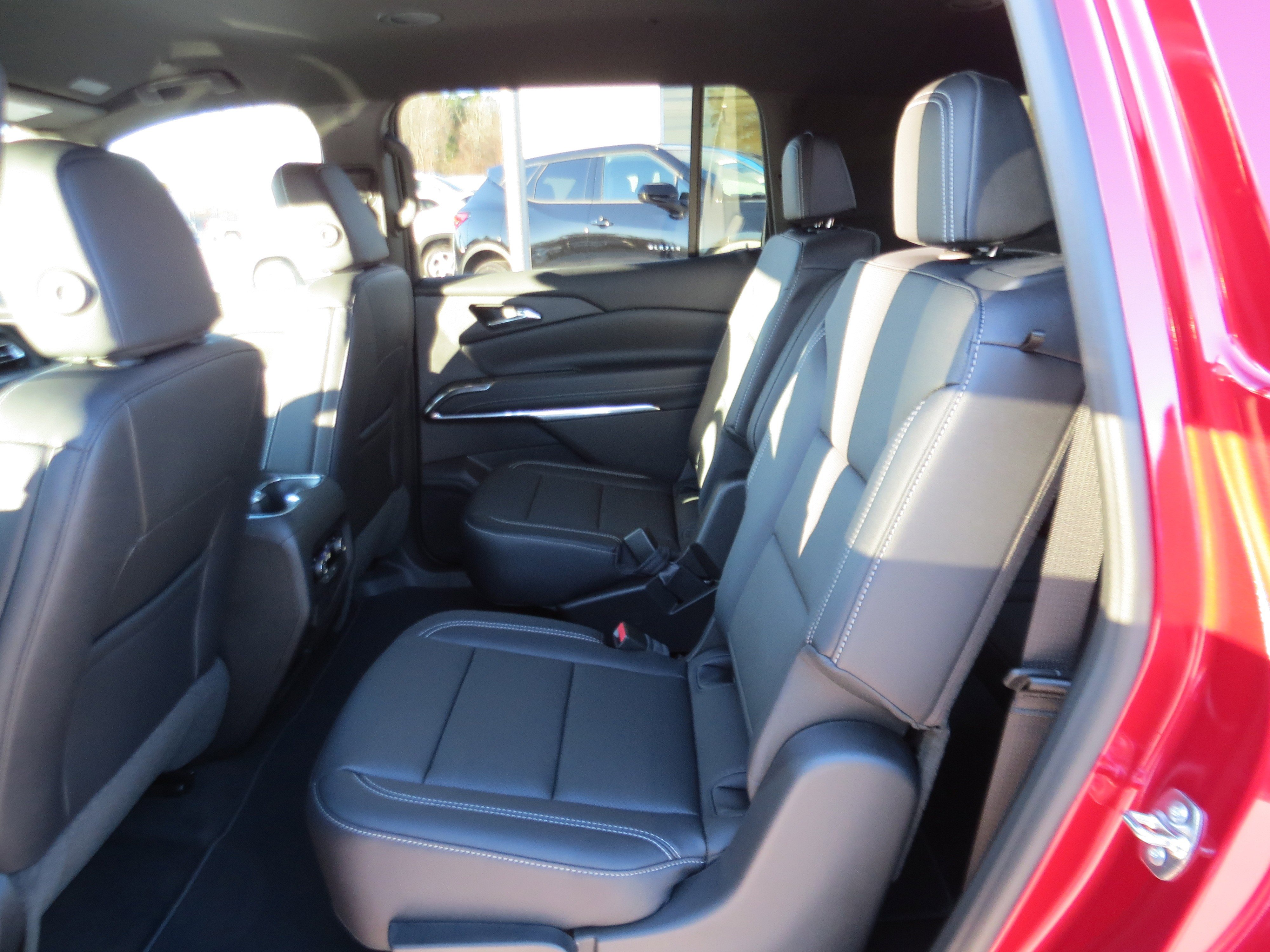 New 2026 Chevrolet Traverse LT w/ Midnight/Sport Edition FWD image 10